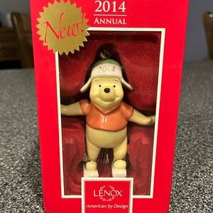 Disney / Lenox - Pooh Christmas Ornament